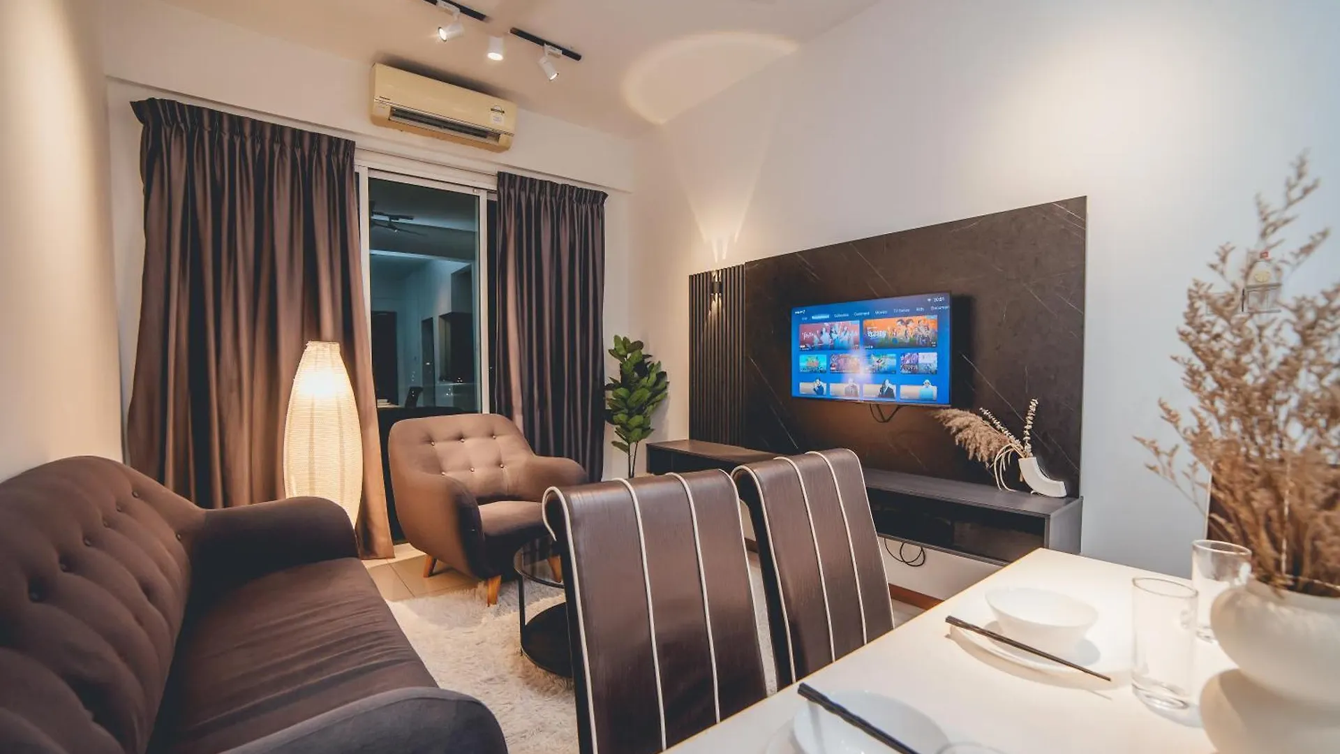Grandview Stylish Living 3Br8Pax Pooltable By Our Stay Johor Bahru 0*,  Malaysia