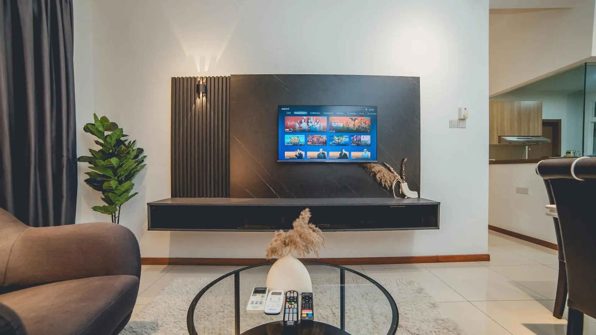 Grandview Stylish Living 3Br8Pax Pooltable By Our Stay Johor Bahru Apartment